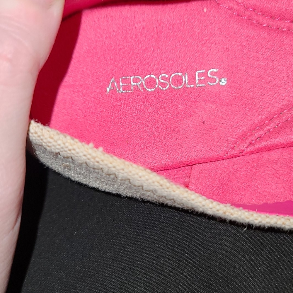 🎀 Pink & Beige Flats 🎀 - Picture 7 of 7